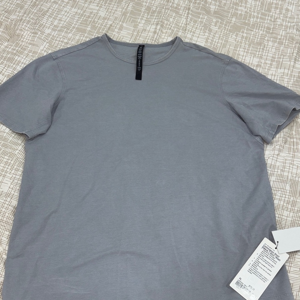 lululemon athletica Gray Short Sleeve Tee